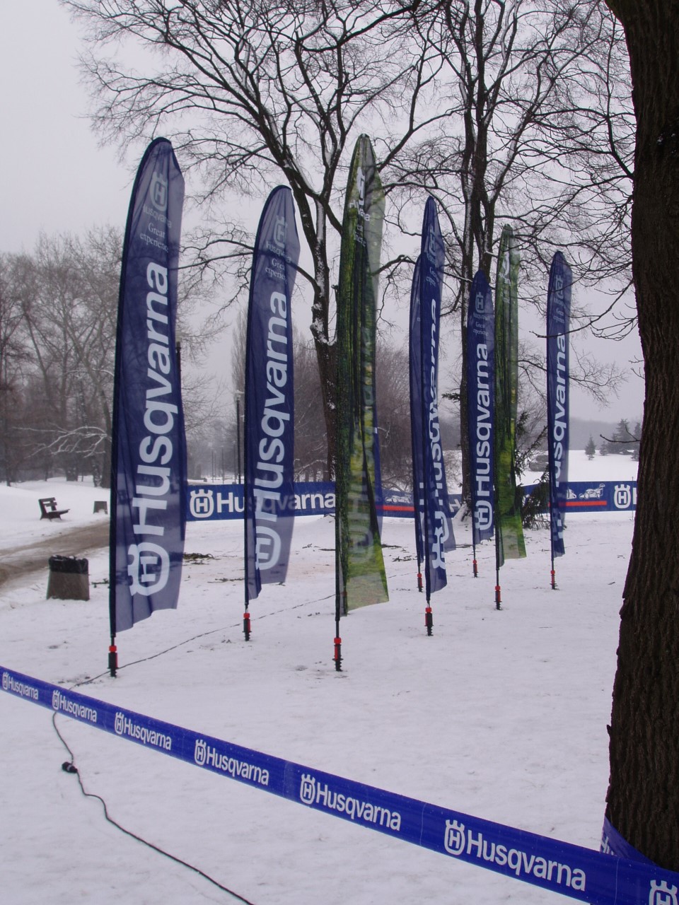 Windery, beachflagi, flagi plażowe, flagi husarskie, flying banners … mnożą się nazwy i zastosowania